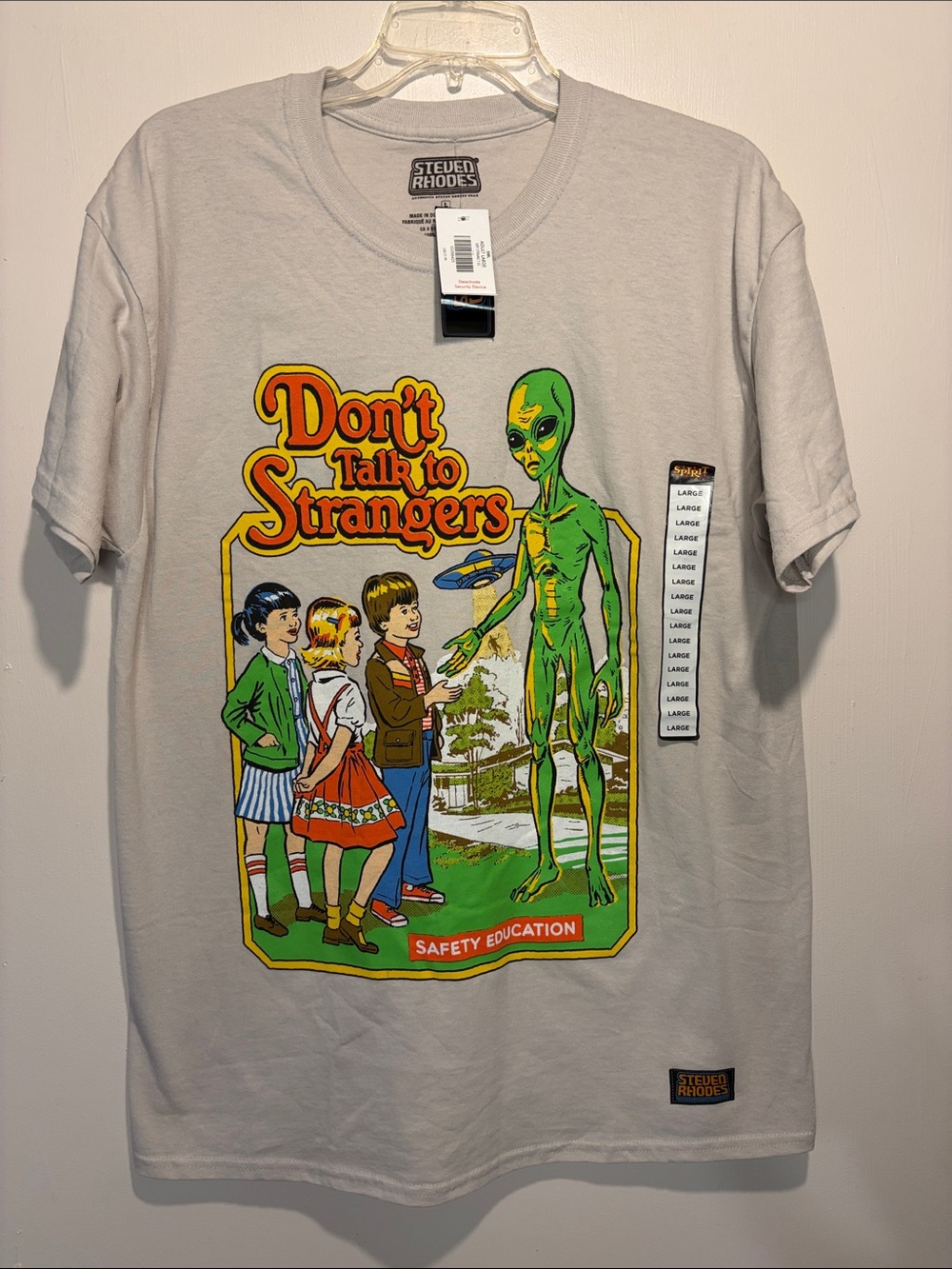 Steven Rhodes NWT Don't Talk To Strangers Alien Graphic 100% Cotton T-Shirt SZ L